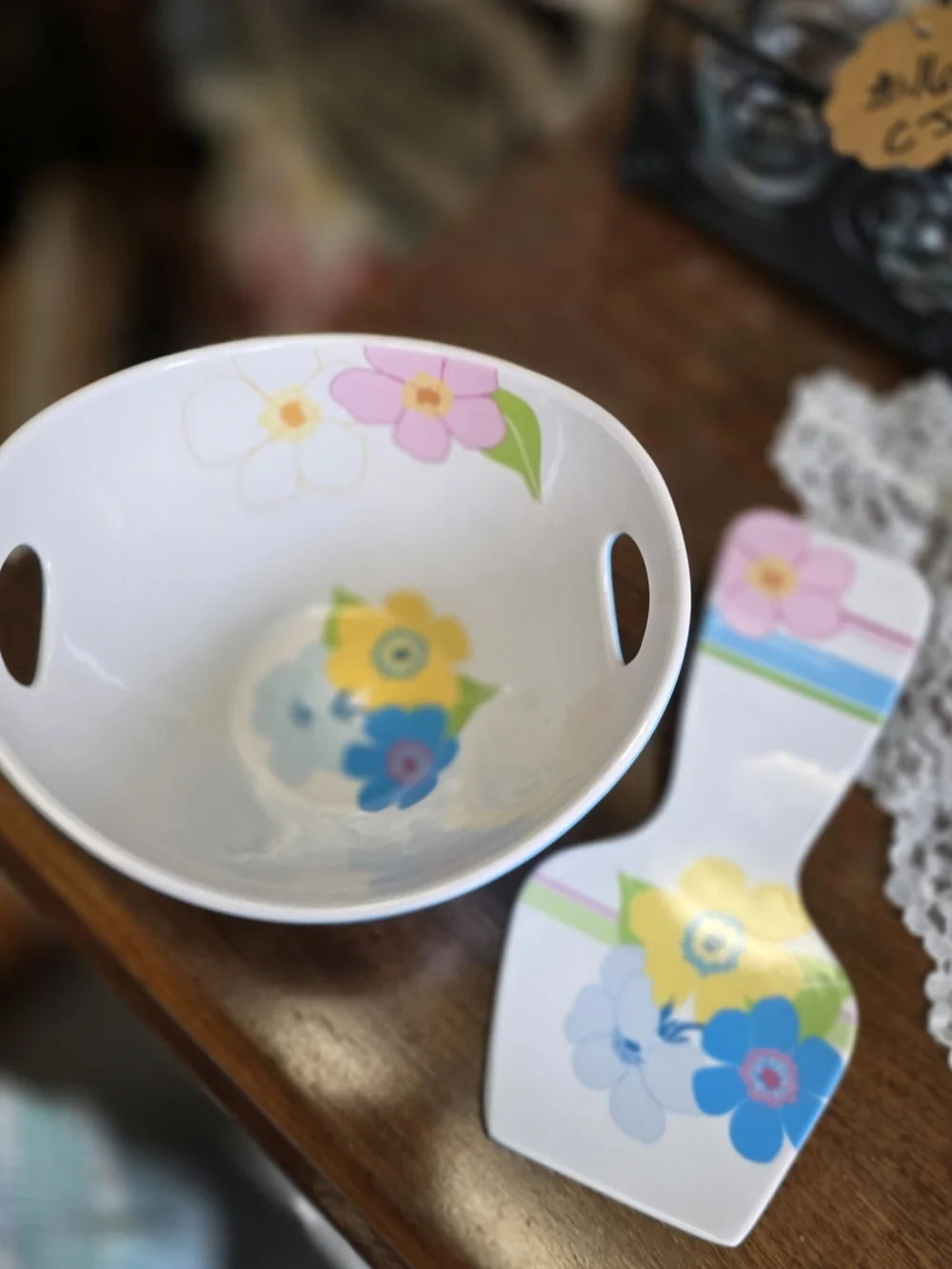 Vintage Delta Design Floral Melamine Serving Bowl & Spoon